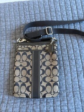 Coach Signature Crossbody in Black